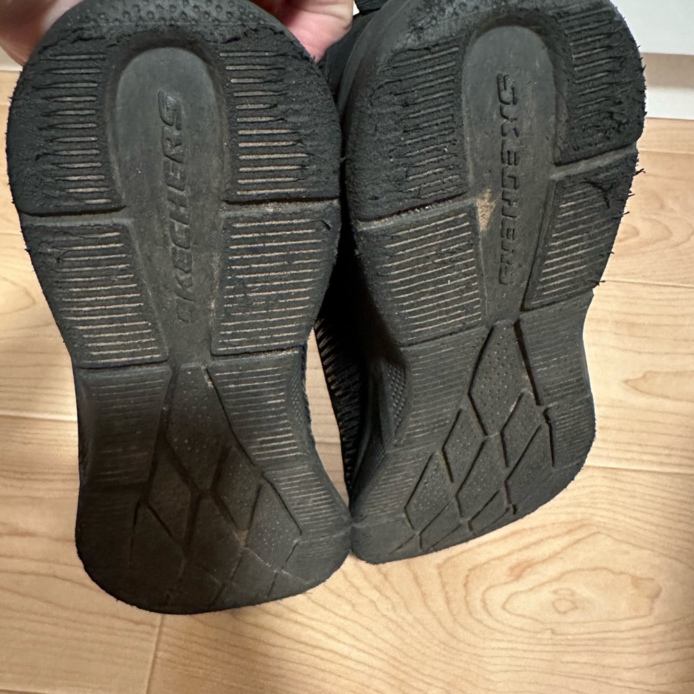 Skechers - Picture 3 of 6